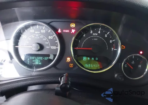 2016 Jeep Wrangler Willys Wheeler z USA, uszkodzony, nr VIN 1C4GJWAG6GL114491